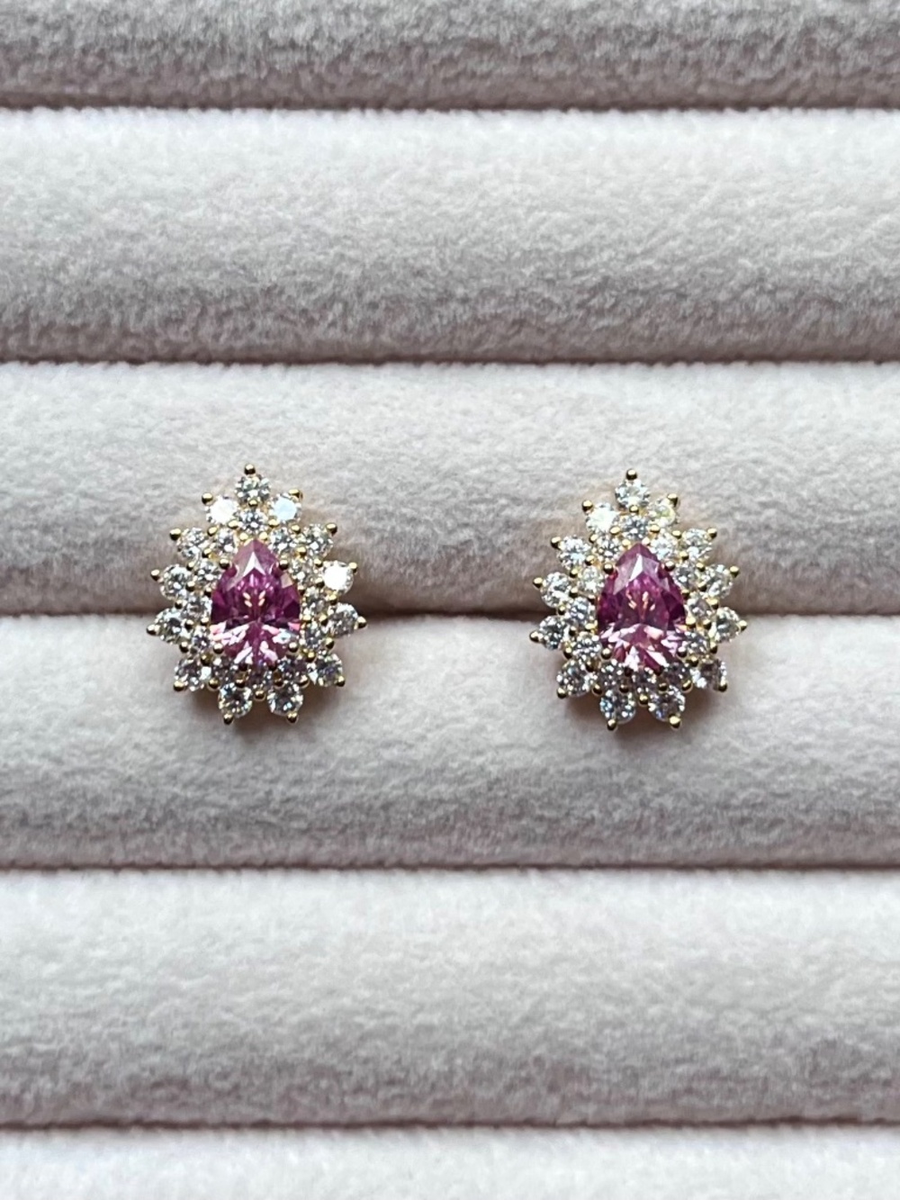 E063 | Pear-Cut Pink Moissanite with Halo Studs